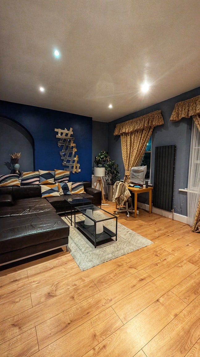 ✨ Room Available for Sublet — Oval (8 mins from Ov Main Photo