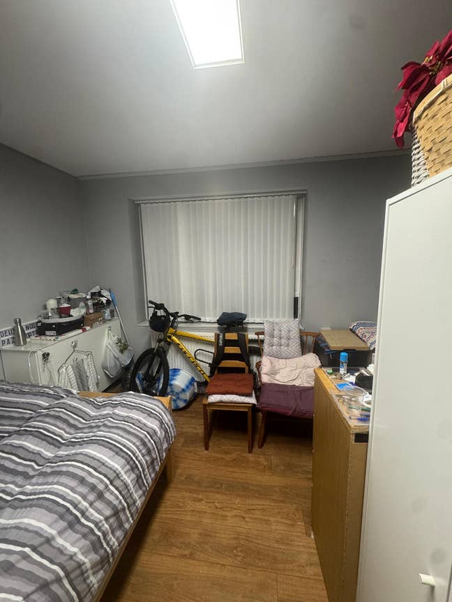 Bright Double Room – W12 (White City Estate) Main Photo