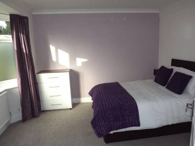 New """ Ensuite """ Large Double Room Main Photo