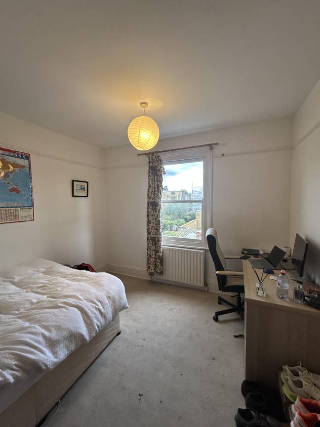 Double Room in Putney Main Photo