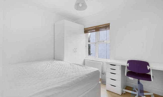 10-Minute Walk from London Bridge — Beautiful Room Main Photo