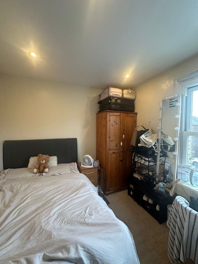 Double Room Available in Guildford (GU2 7NG) – £45 Main Photo