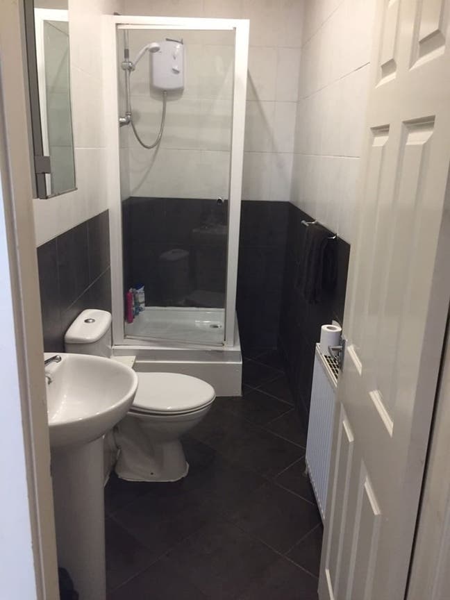 ROOM  1  to Let in a 5 Bedroom House Share Main Photo