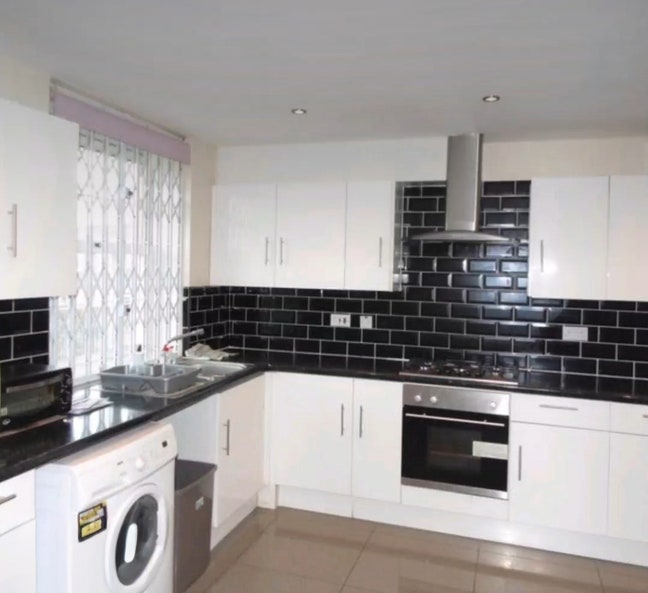 Clapham Common cozy room | 5 mins to station  Main Photo