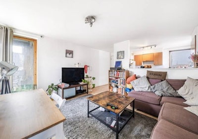 Double room in stylish modern flat in Hoxton  Main Photo