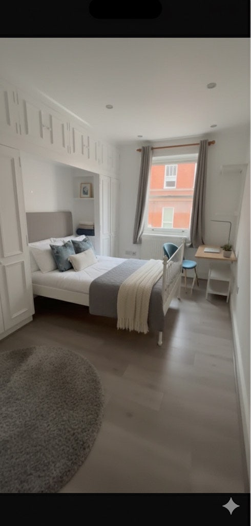 Luxury King Sized Bed w Ensuite! Fitzrovia W1 !  Main Photo