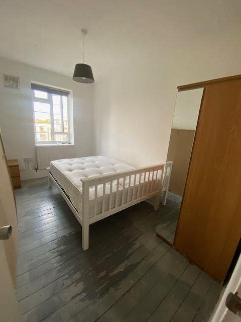  Double room Brixton/Oval £699 Bills Included Main Photo