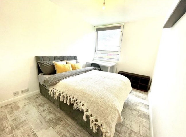 ⭐️Two Doubles in Battersea Available Asap⭐️ Main Photo
