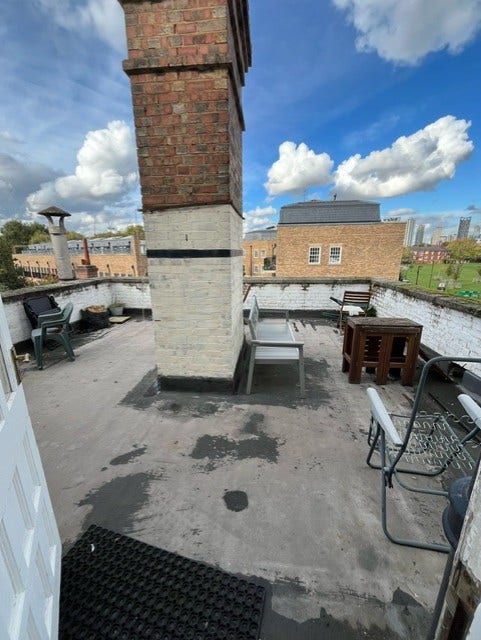 5 Minute Walk to Oval Station. Roof Terrace £850 Main Photo