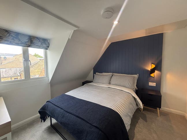 Brand New Rooms! Walk to Hospital & University Main Photo