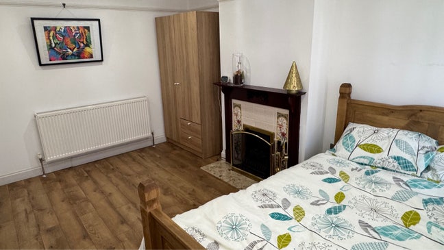 Large double room available  Main Photo