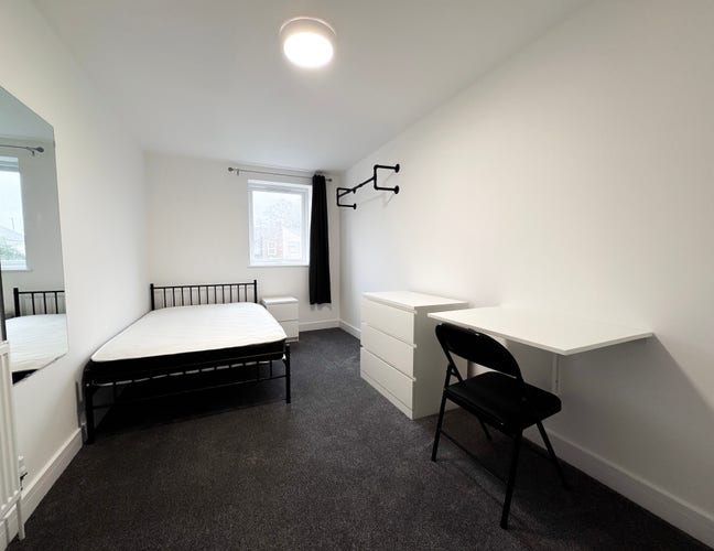 Lovely Furnished Rooms for Council Tenants Main Photo