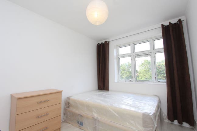 Room in Canary Wharf - Prime Location Call Now! Main Photo