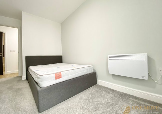 Double Bedroom in Modern Apartment Main Photo