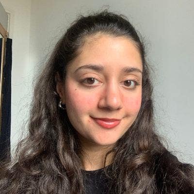 I am a female aged 25. I am looking for a sin... Main Photo