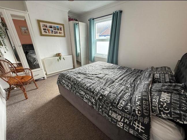 Furnish double room for rent  Main Photo