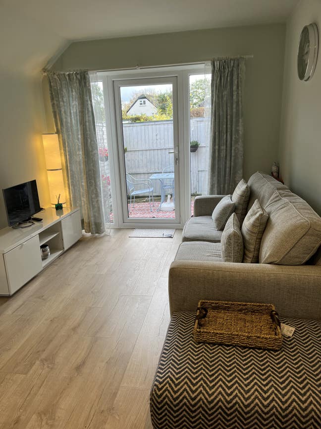 Self Contained 1 Bed  Main Photo