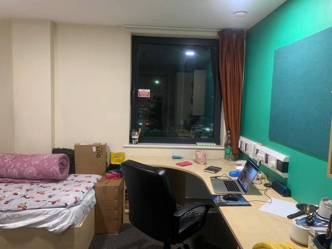 Modern Ensuite Student Room with Shared Kitchen Main Photo