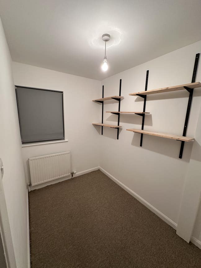 Single Room Main Photo