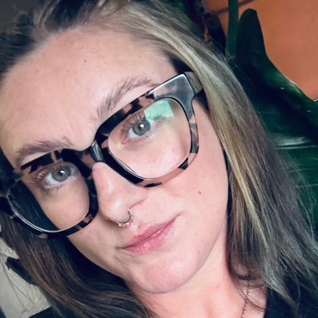 Professional dog walker looking for double room Main Photo