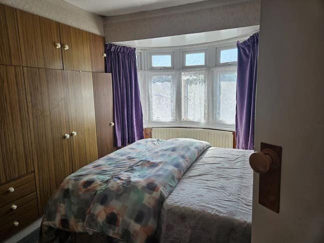 Master (£800) & Double (£700) Rooms in RM1 4JU Main Photo