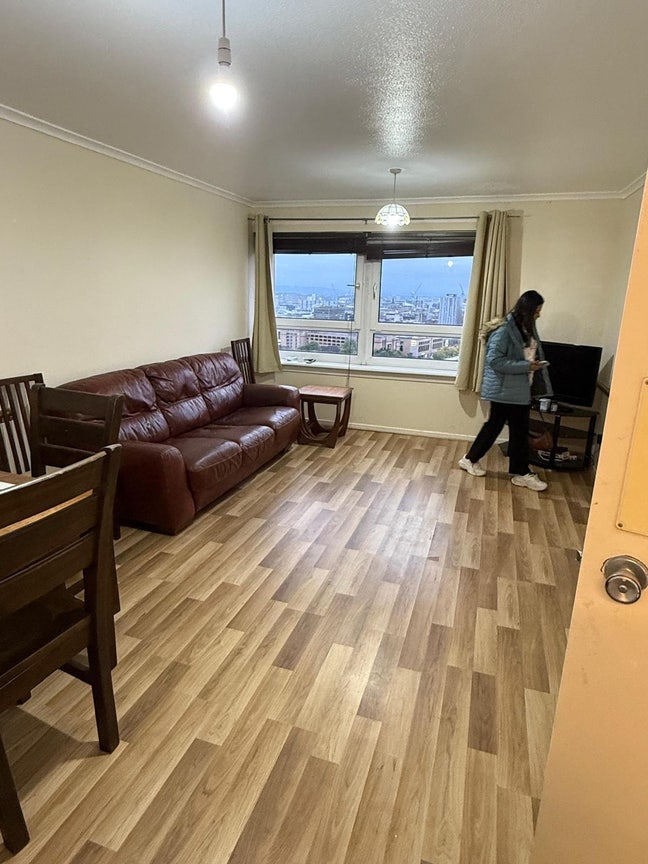 Room availble  Main Photo