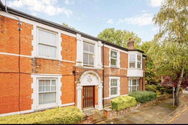 Double Room in Shared Flat - Signing Very Soon!! Main Photo