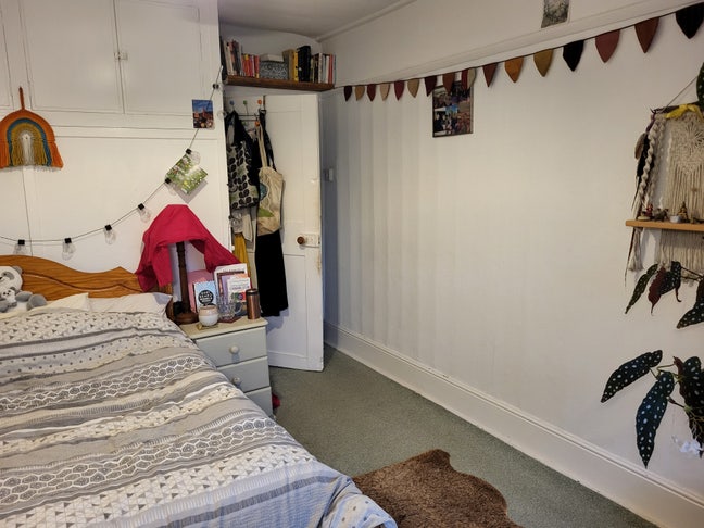 Double furnished room available for 3 months Main Photo