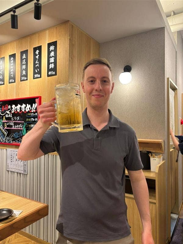 Professionals looking for Room  Main Photo