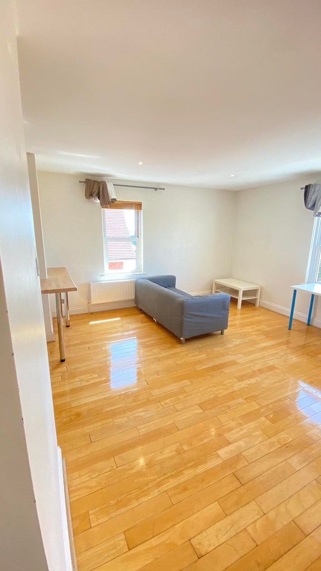 Looking for some flatmates!!!  Main Photo