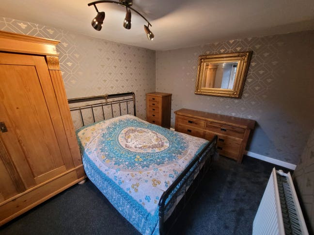 Double Room available. Please read details. Main Photo
