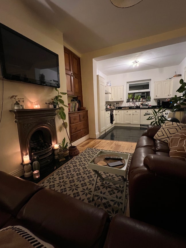 Double room in cosy Withington terrace Main Photo