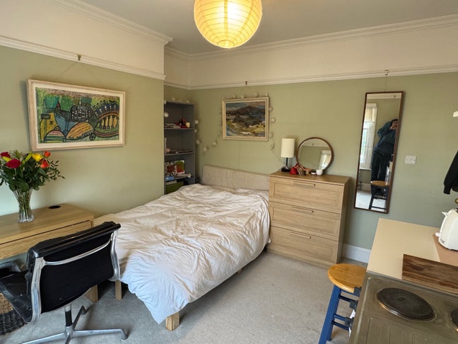 Studio with private bathroom in Greenwich Main Photo