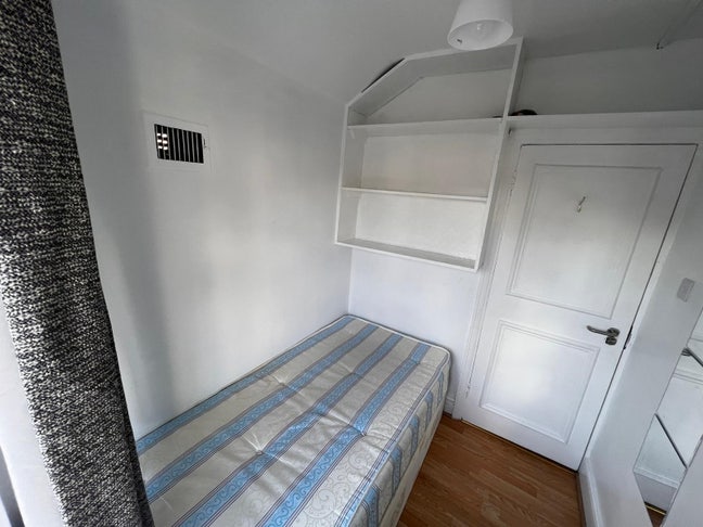 🛏️ Single Room to Let in- North Wembley Main Photo