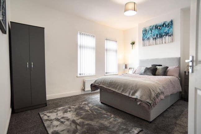 🏡 Newly Refurbished 4-Bed All-En-Suite House Main Photo