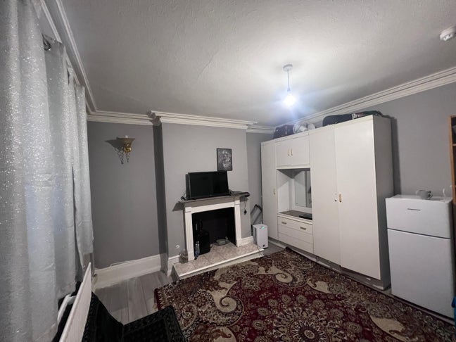 Room to rent.  Main Photo