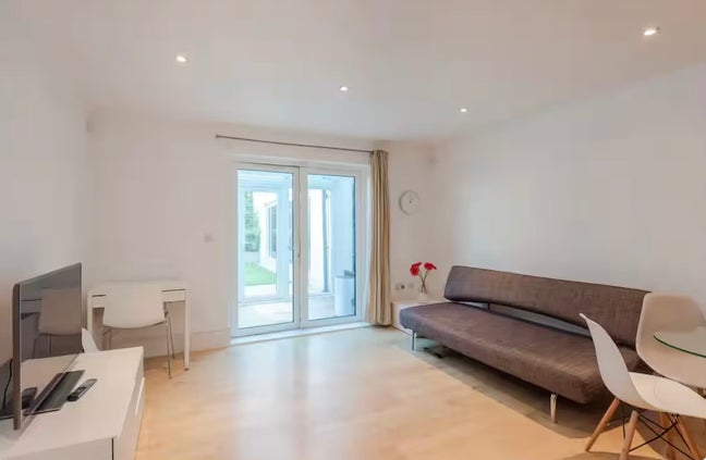 2 Bed Flat, Omega Place, N1 Main Photo