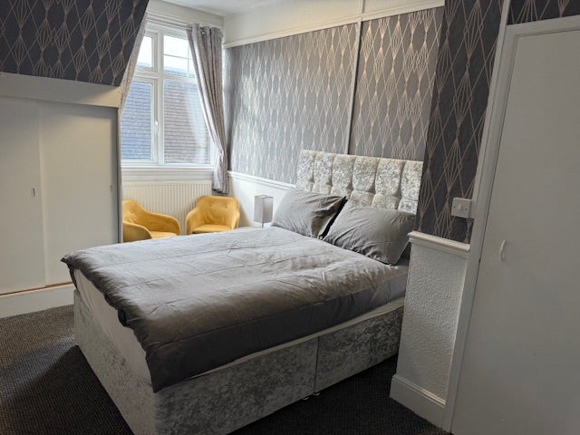 Double /Single Bedroom En-Suite All Bills Included Main Photo