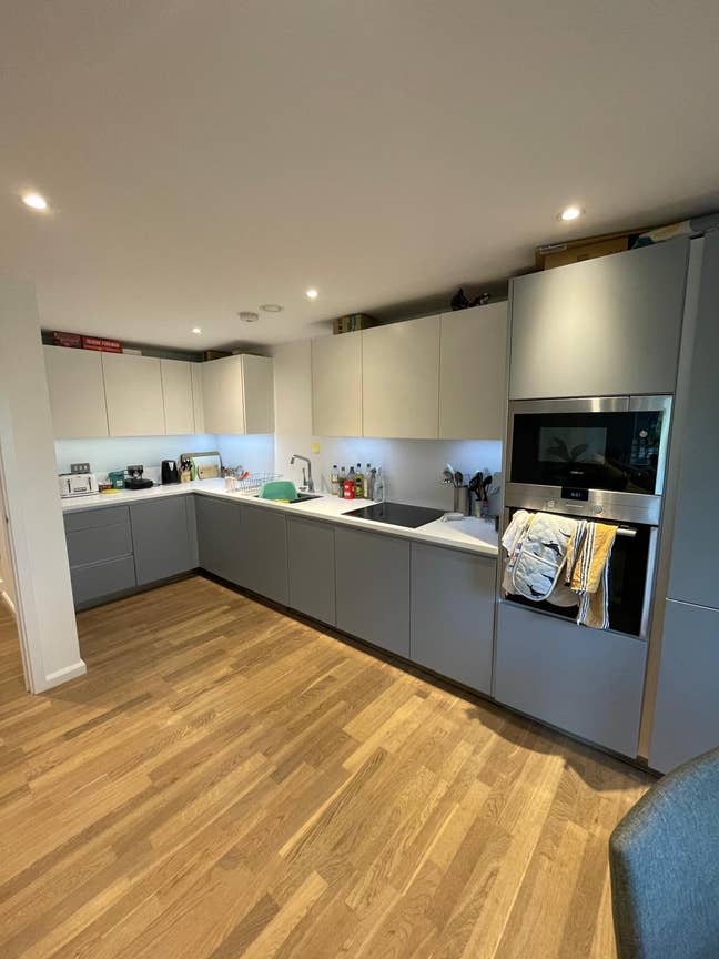 Friendly female flatmate wanted for Angel 3-bed Main Photo