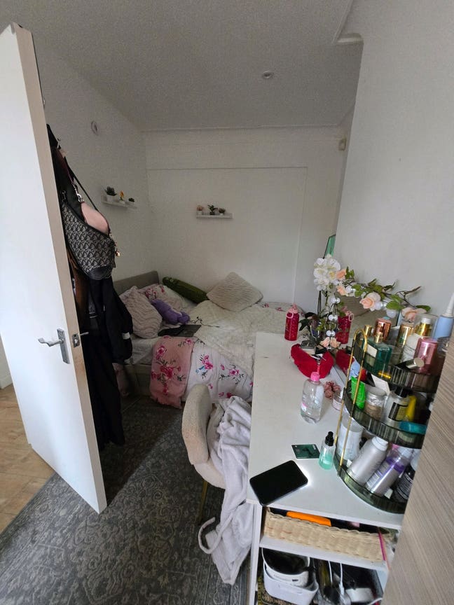Room With Private Garden - All Bills Inc Main Photo