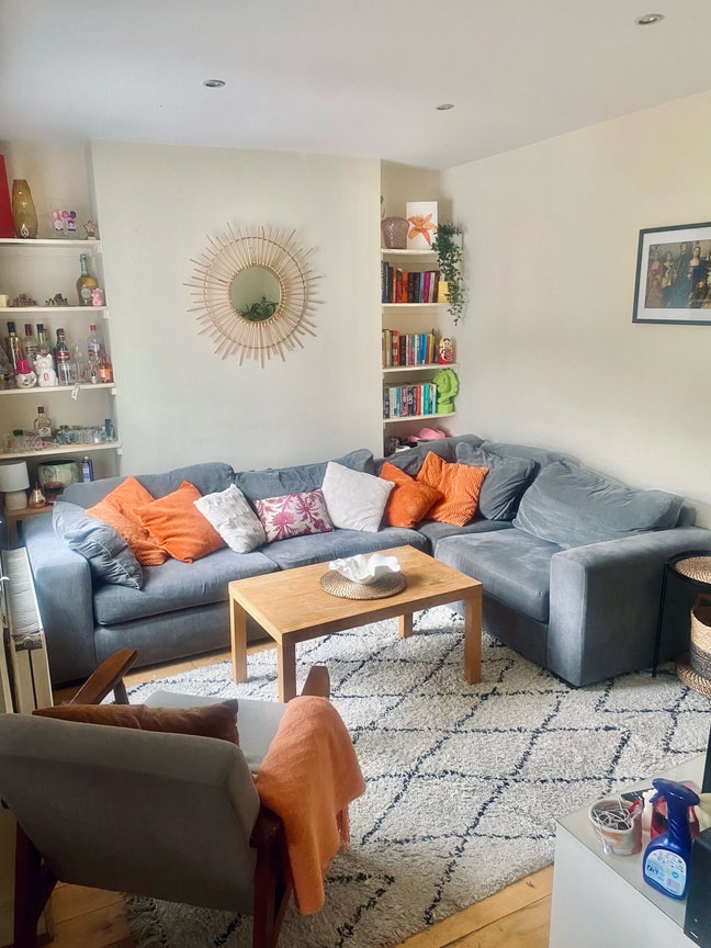 Lovely double bedroom in 5-bed in Tooting Bec  Main Photo