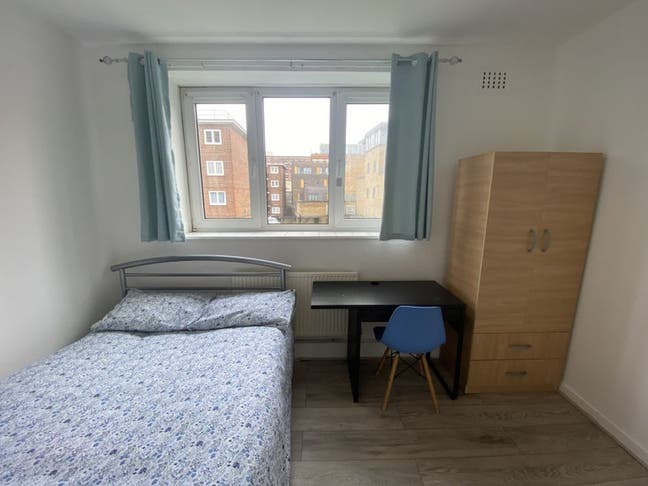 Spacious Double! Bethnal Green! Available Now! Main Photo