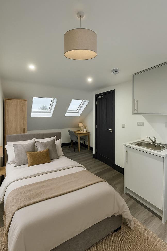 10 minutes from Heathrow en suite rooms ref:32SL Main Photo