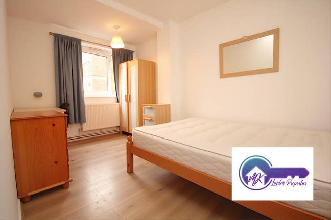 4 Double Room in Hammersmith / Barons Court  Main Photo