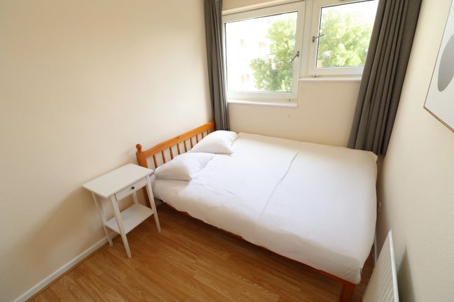 Room Next to Regent's Canal - Haggerston  Main Photo