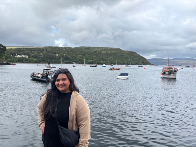 Rental required for a female professional Main Photo