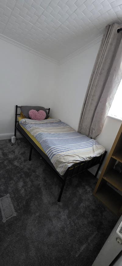 Single Room – Prefer Muslim Female – £600 pm  Main Photo