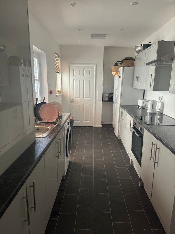 En-suite Room in House Close to Town Main Photo