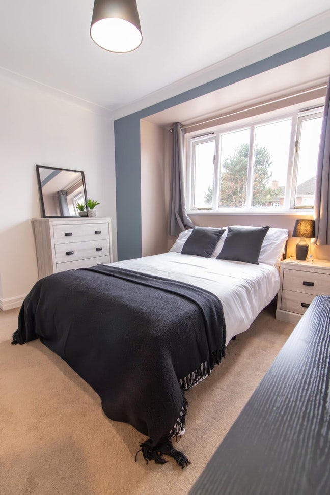 En-Suite Double Bedroom Availble Now! 🏠 Main Photo