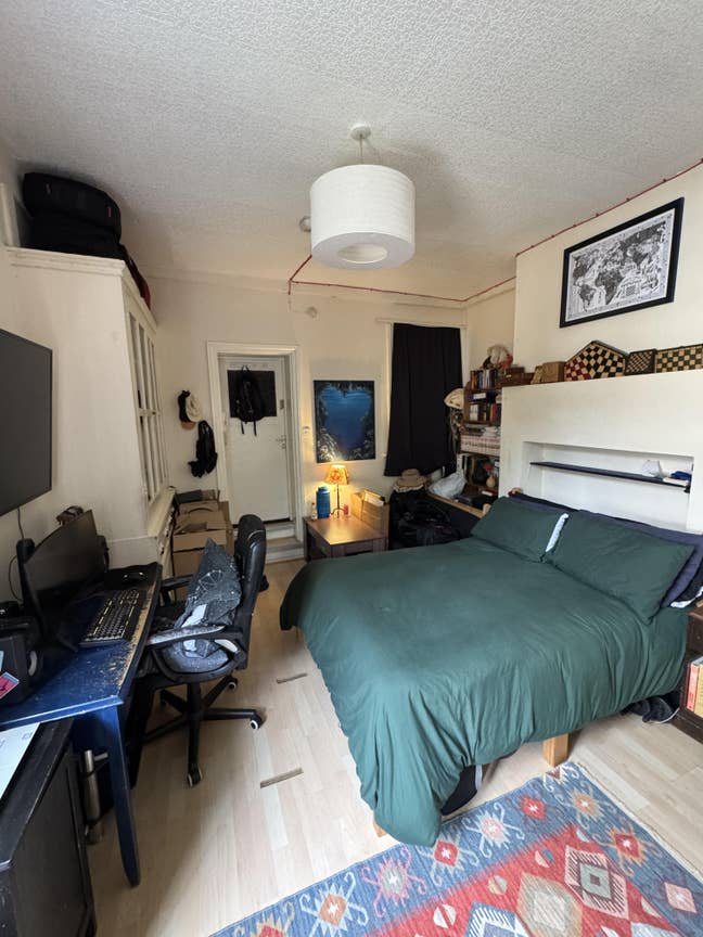 Large Studio Flat with Shared Garden – N4 Main Photo